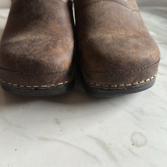 Sanita clogs. Size 28. Brown. - Picture 2 of 5